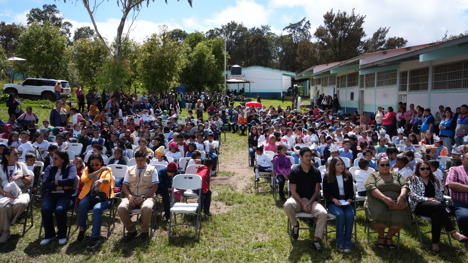 Imagen de galería de Alcaldía fomenta la lectura con homenaje a El Principito que reúne a más de 2,700 estudiantes