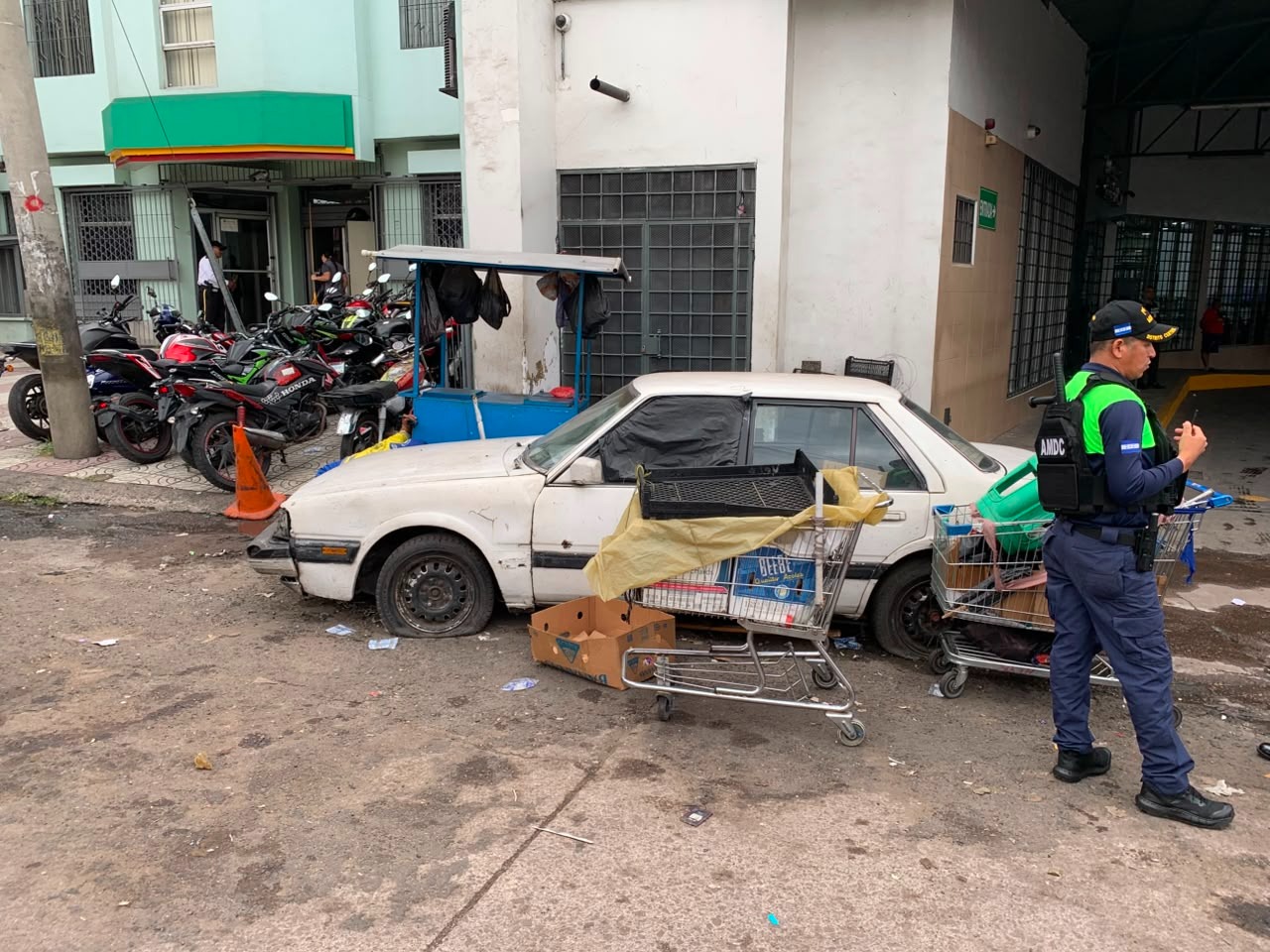 Imagen de galería de Policía Municipal recupera espacios públicos y libera vías en Comayagüela