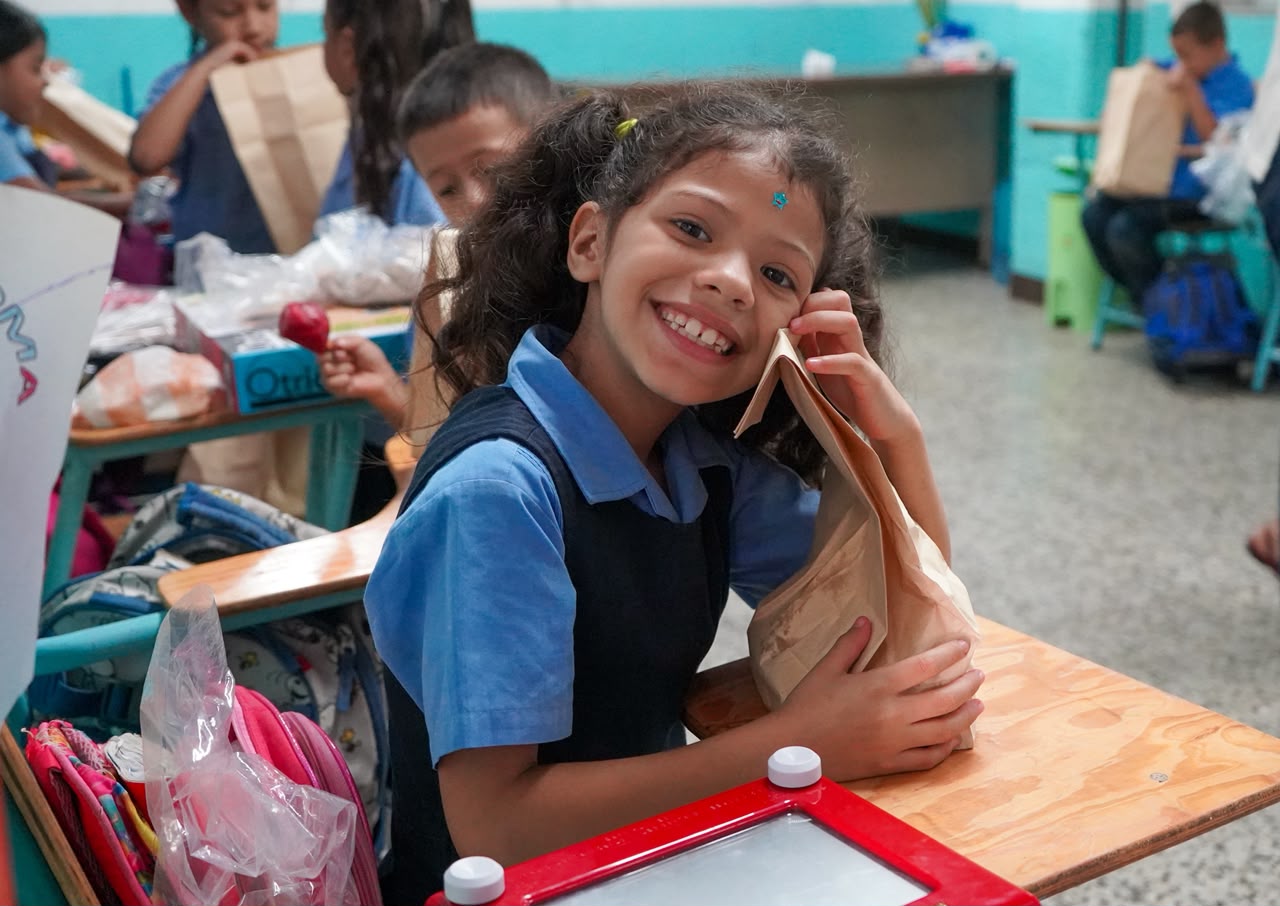 Imagen de galería de AMDC en alianza con World Vision Honduras y TECHO Honduras fortalece 17 Centros Municipales de Cuidado Infantil en la capital