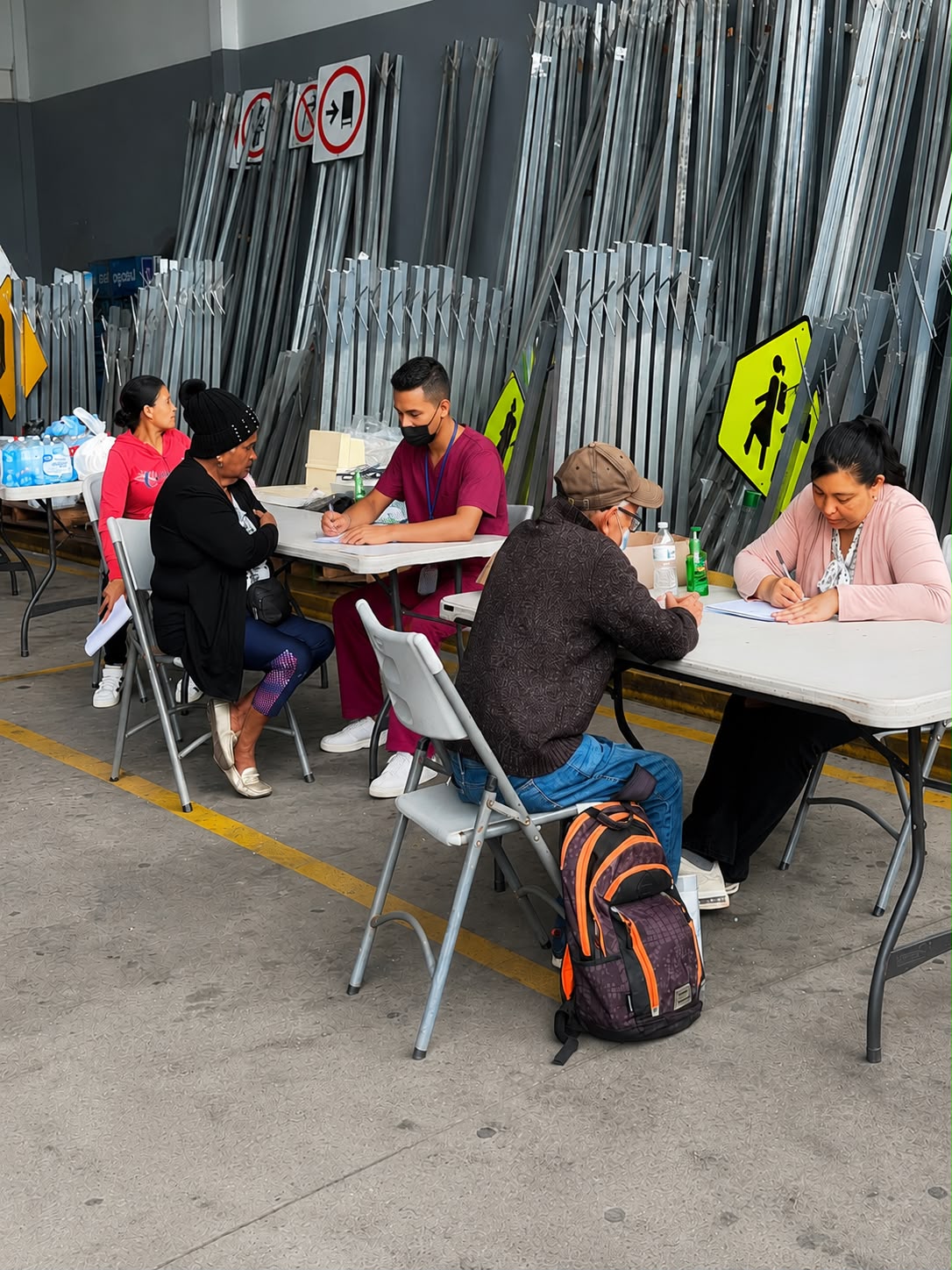 Imagen de galería de Alcaldía fortalece el bienestar del personal de microempresas de barrido con jornada integral de salud