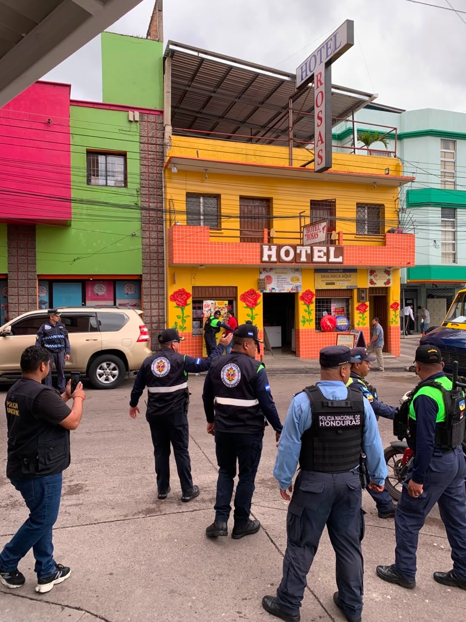 Imagen de galería de Policía Municipal recupera espacios públicos y libera vías en Comayagüela